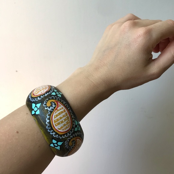 Colorful Paisley Patterned Bracelets Set - Picture 5 of 8